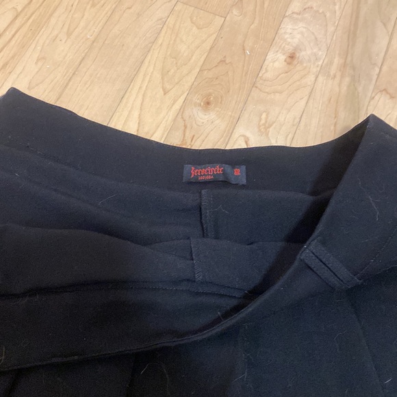 Black mini skirt with pants - Picture 2 of 5